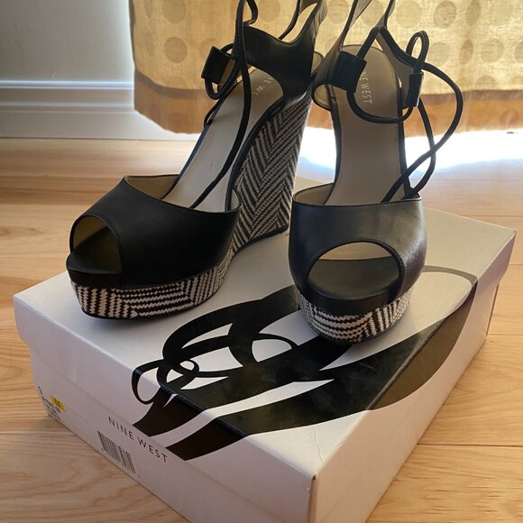 Nine West Black Leather Wedge Sandals - Picture 4 of 4